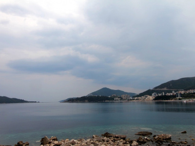 Apartment with a panoramic view on the sea coast, Rafailovici